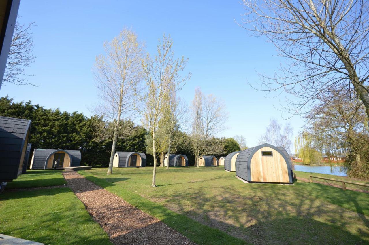 Camping Pods, Carlton Meres Holiday Park Rendham Экстерьер фото